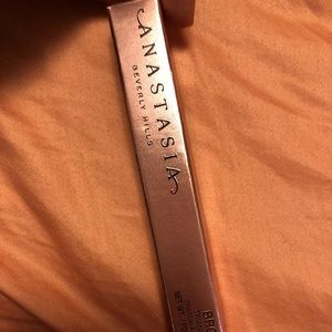 Anastasia brow definer